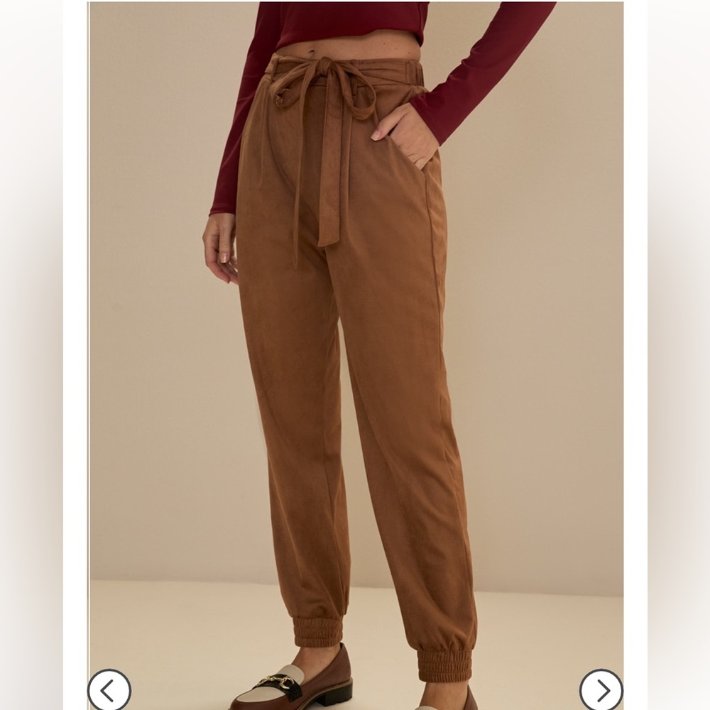 NWT Francesca's Soft Suede Joggers with Pockets and Tie Belt